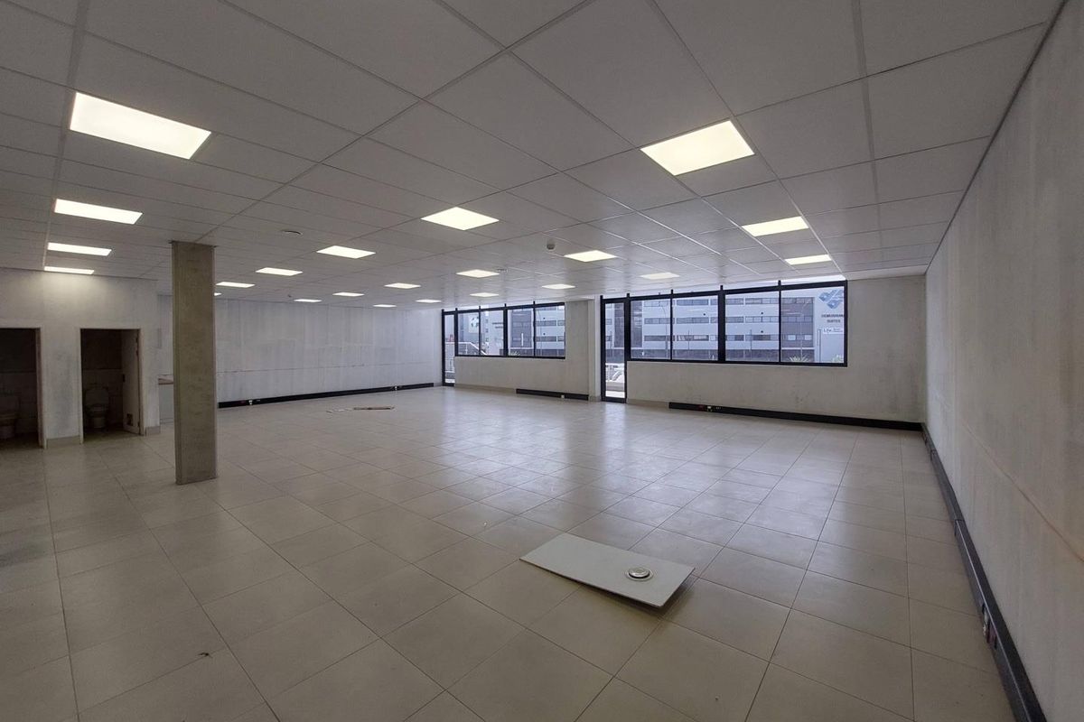 To let Kleine kuppe - Hilltop Village (Office or medical suite) - Photo 2