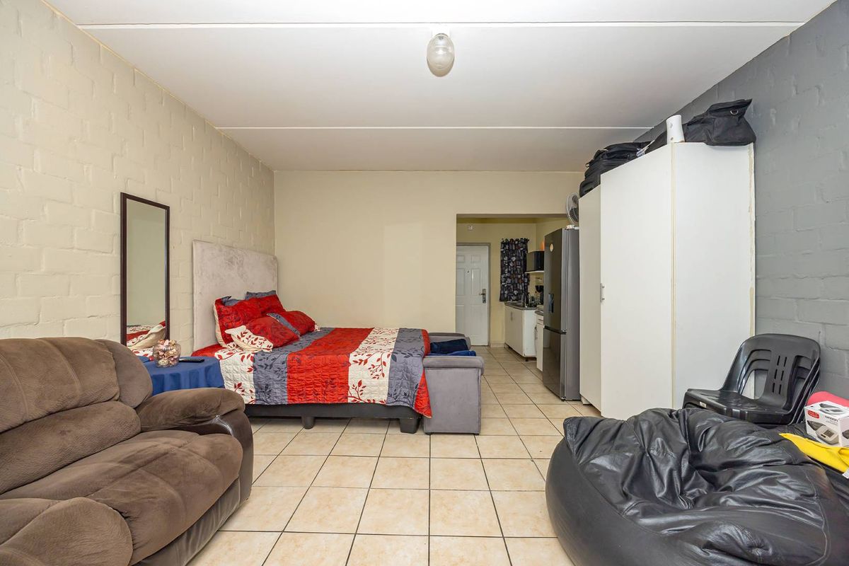 Studio Apartment for Sale in Maitland - Photo 5