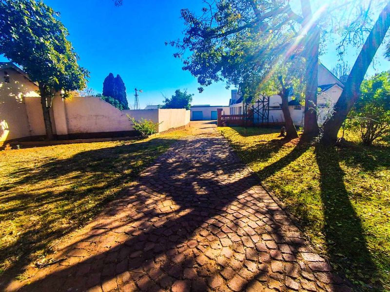 PRICE IS NEGOTIABLE! "An ideal home featuring a vast expanse of land of 2.5 Hectares" - Photo 10