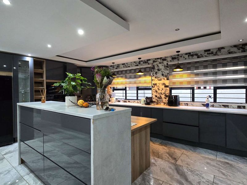 Contemporary Elegance Meets Family Living in the Heart of Rockdale - Photo 6