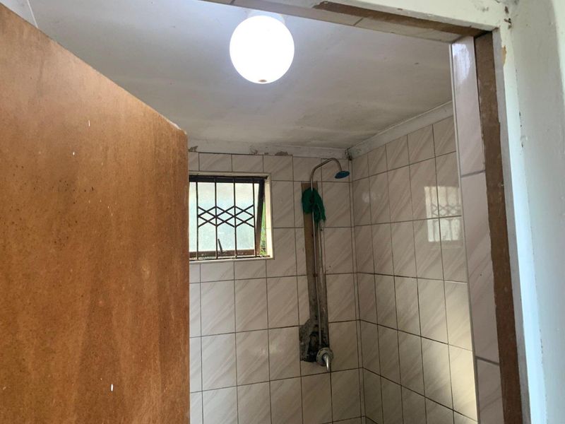 Charming Multi-Unit Property with Spacious Yard - Photo 10