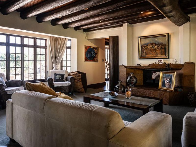 FOR SALE- MASSIVE 3 BEDROOM HOUSE WITH SEPARATE FLAT IN KRAMERSDORF, SWAKOPMUND, NAMIBIA - Photo 5