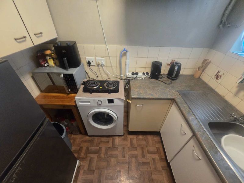 Lock-up-and-go convenience in the heart of Port Elizabeth - Photo 10