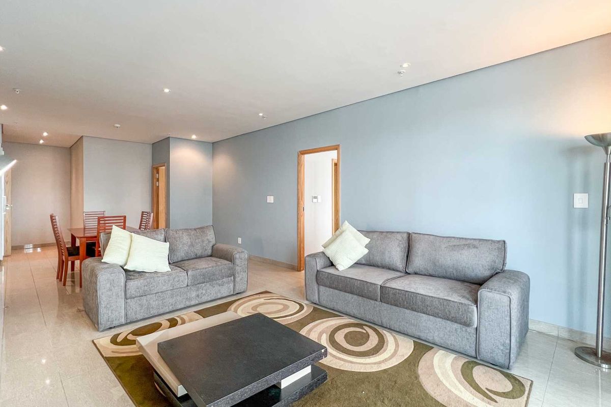 3 BEDROOM | 3 BATHROOM APARTMENT - Photo 2