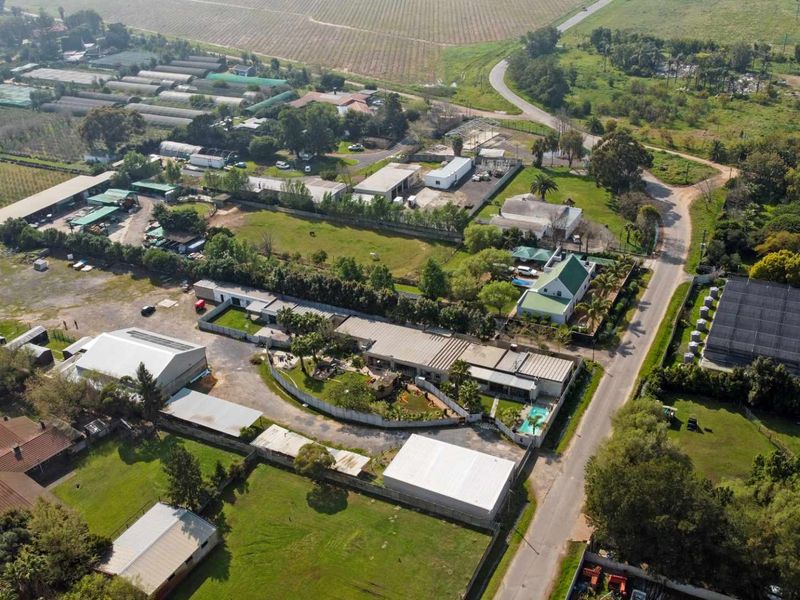 From Rural Retreat to Cape Town's Next Property Hotspot  PRIME DEVELOPMENT OPPORTUNITY,  8,179m2  PLOT FOR SALE, R8,500,000 - Photo 2