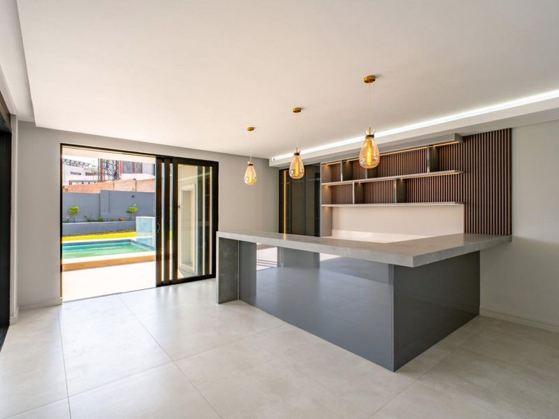 Brand-New Five-Bedroom Masterpiece For Sale in Waterfall Country Estate - Photo 10