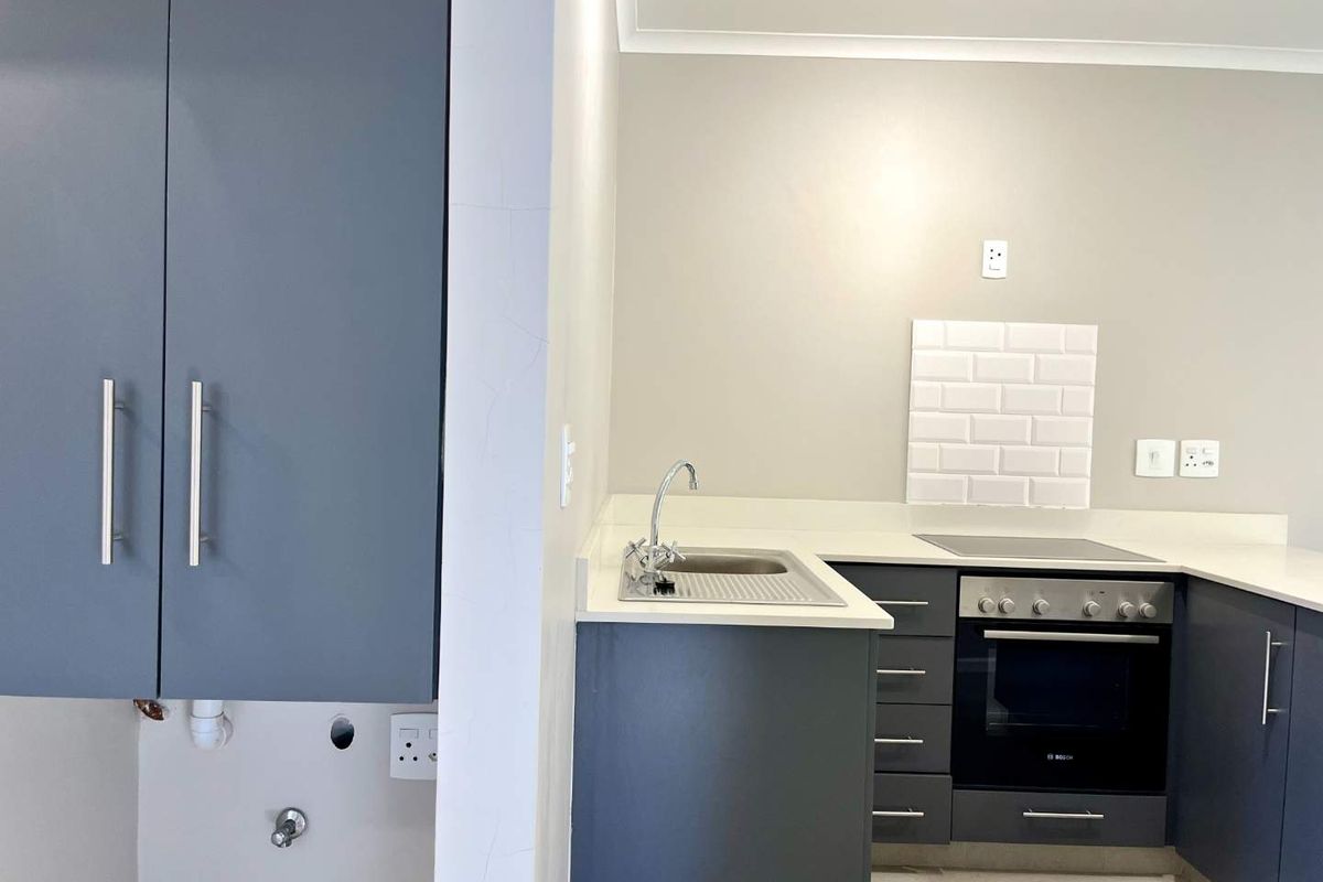 Stylish 2-Bedroom Apartment with Private Garden in Waterfall - Photo 4