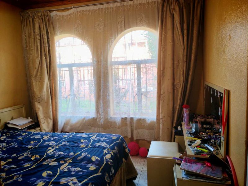 Dream Home Awaits: Perfect for Families or Rental Income! - Photo 8