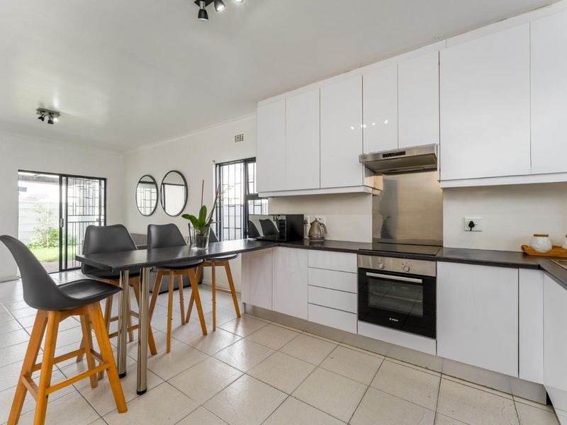 Light-Filled Living in a Secure Muizenberg Estate - Photo 2