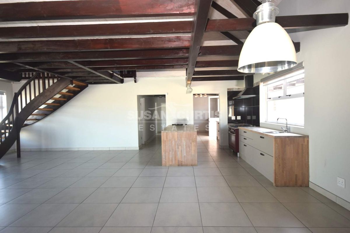 Spaciouse family house with a flat and washroom - Photo 3