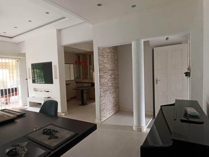 Spacious Double-Story Family Home With Dual Living - Photo 5