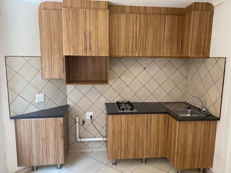 1 Bedroom lock up and go Apartment - Photo 6