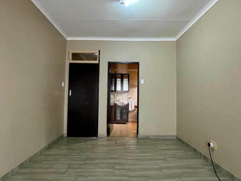 3 Bedroom House For Sale Vanderbijlpark CE3 - Photo 9