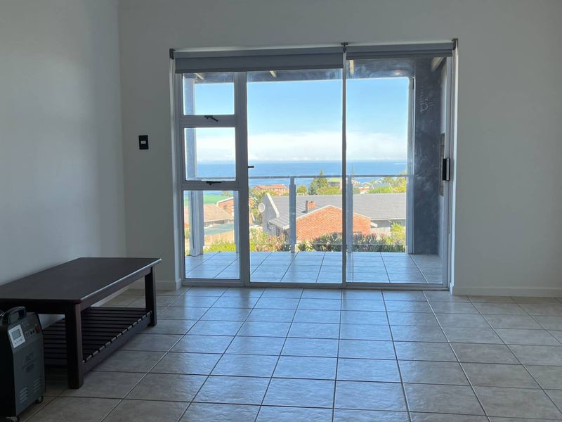 Ocean View Oasis: Your 2-Bedroom Dream Awaits! - Photo 5