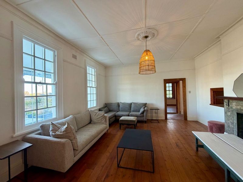 Extra Large Victorian Stone Cottage available with flexible rental periods: - Photo 9