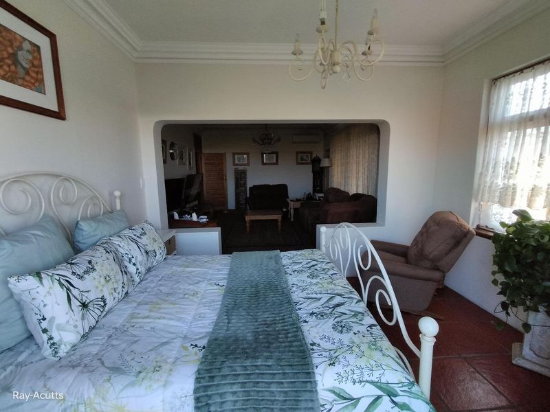 **Spacious Apartment with Stunning Views - Priced at R1,050,000.00** - Photo 8