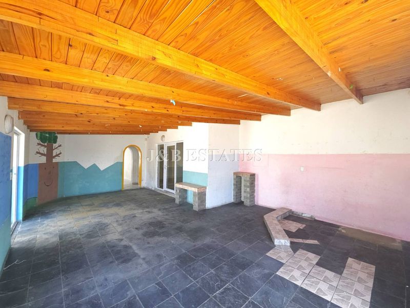 Spacious Property In CBD - Photo 6
