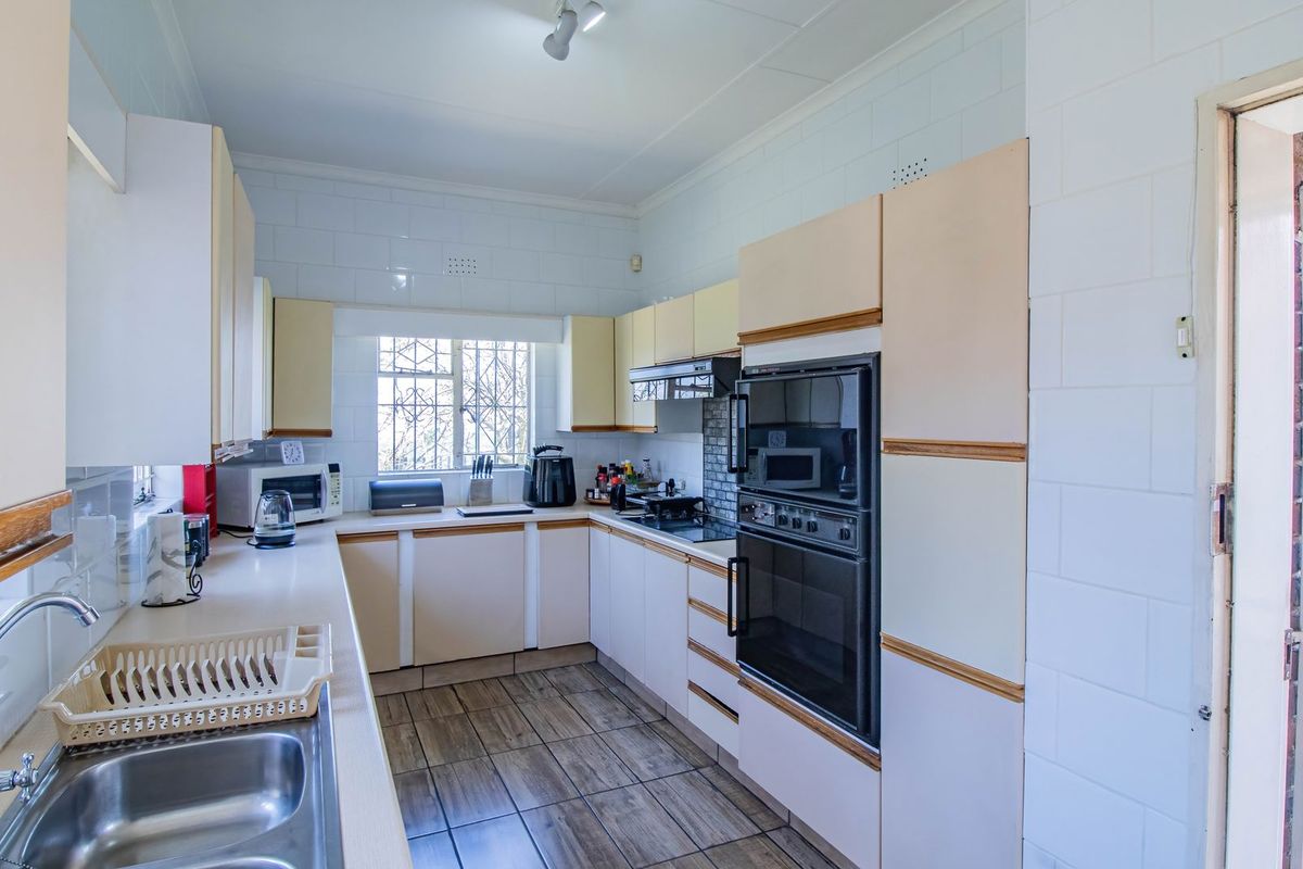 4 Bed House For Sale in Linmeyer | MyProperty Africa