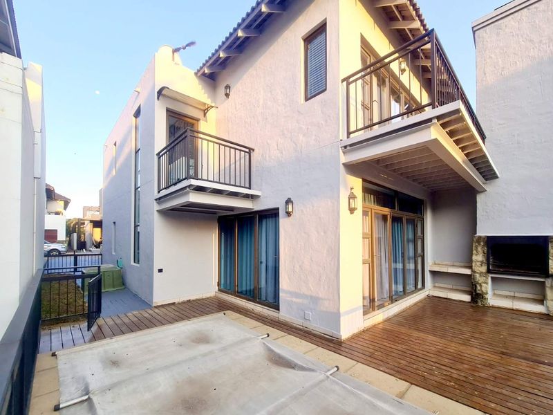 Weekend Getaway or Family Home? Why Not Both! - Photo 7