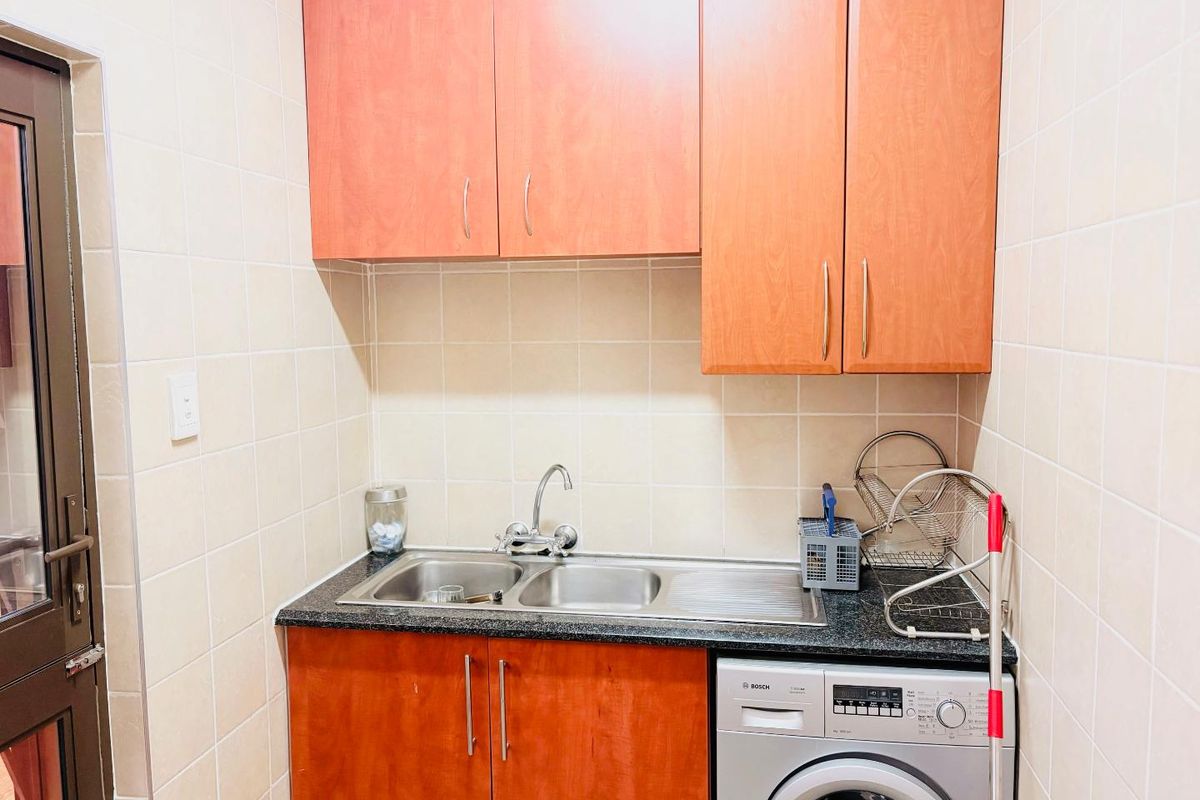 Estate Living Awaits! - Photo 3