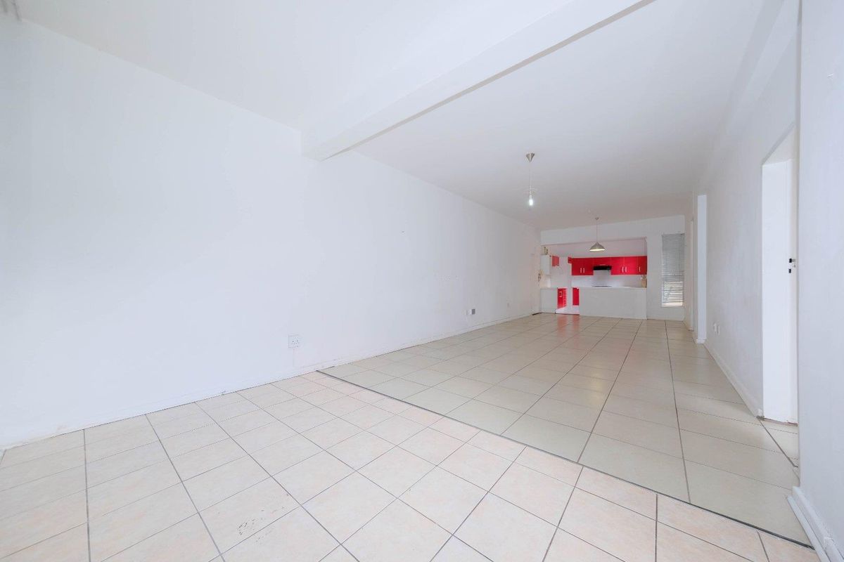 Priced to sell Urgently! Airy &Bright - Photo 3