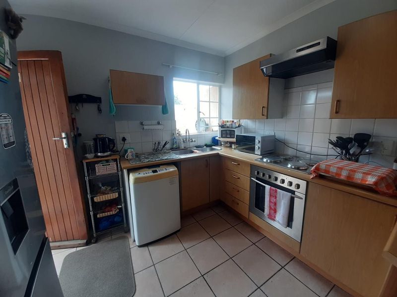 Pet Friendly 2 Bedroom Townhouse for Sale - Photo 5