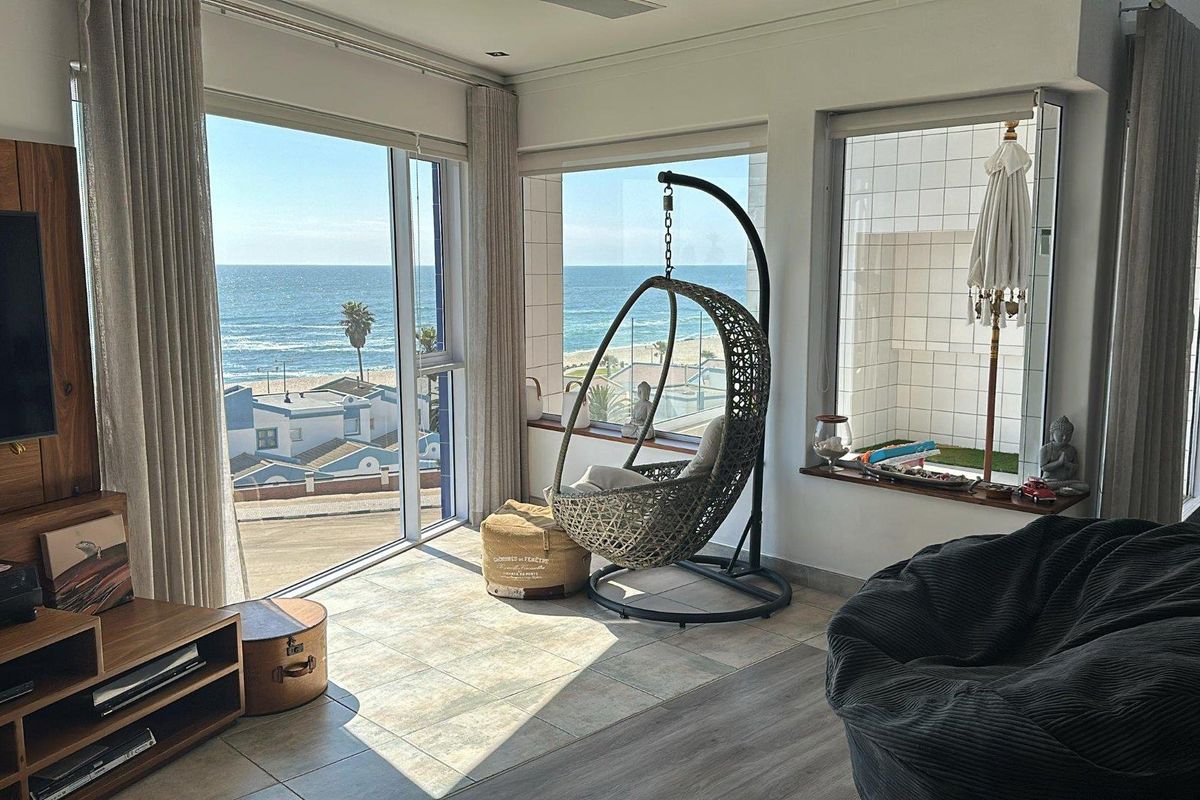 Furnished Penthouse - Rare Opportunity! - Photo 2