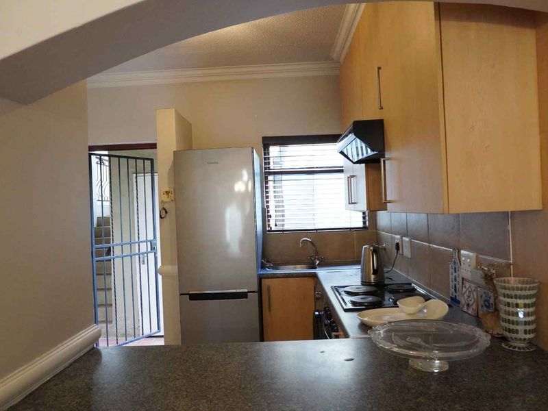 2 BED 1 BATH GARDEN APARTMENT MORNINGSIDE FOR SALE - Photo 9