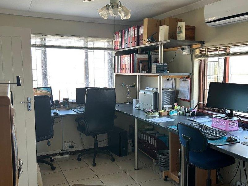Beautiful Family Home for Sale in Walvis Bay! - Photo 8