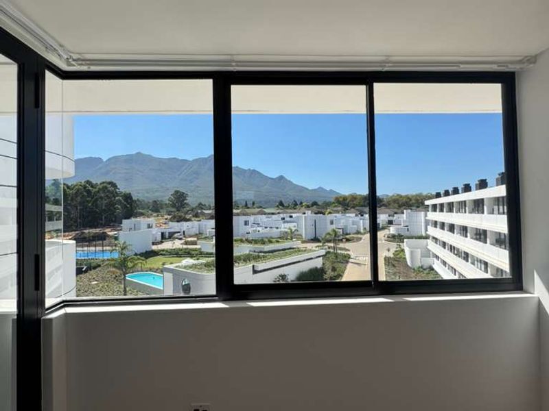 Brand New 2 Bedroom, 2 Bathroom Apartment, Semi-Furnished & move in ready! - Photo 7