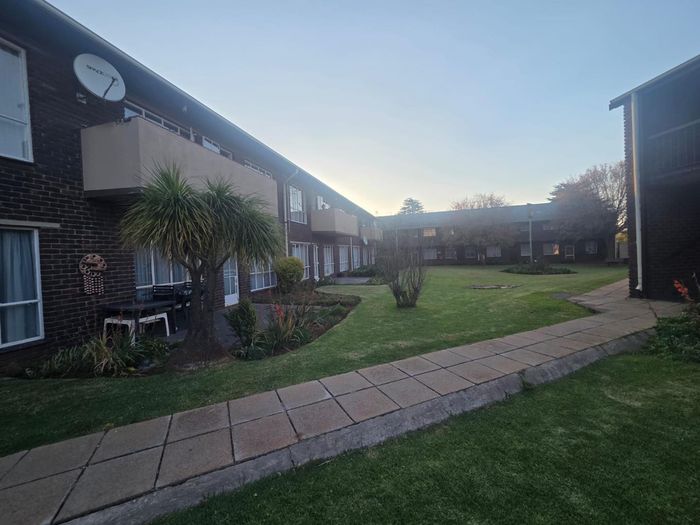 Property #2496957, Apartment For Sale in Horizon View