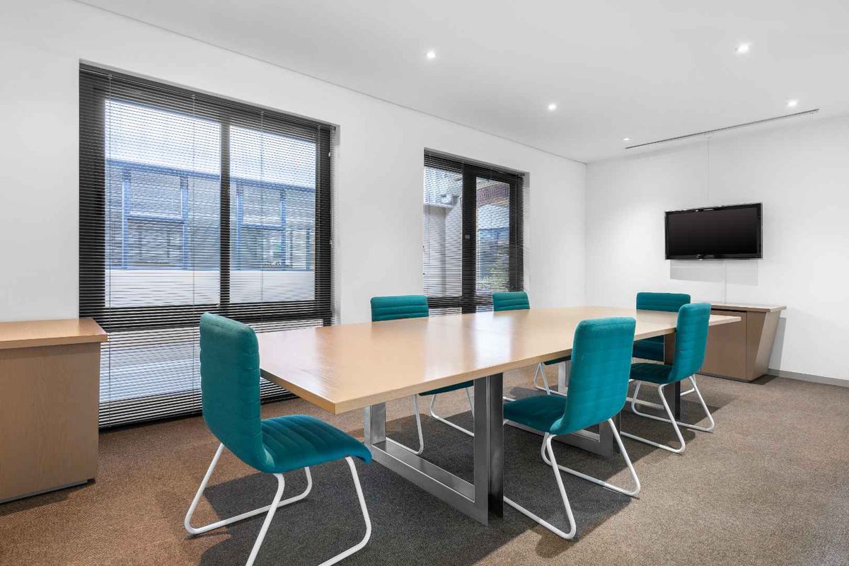 Find office space in Regus Tyger Valley, Willowbridge for 5 persons with everything taken care of - Photo 5