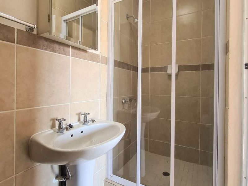 Loadshedding-Free Area! - Photo 10