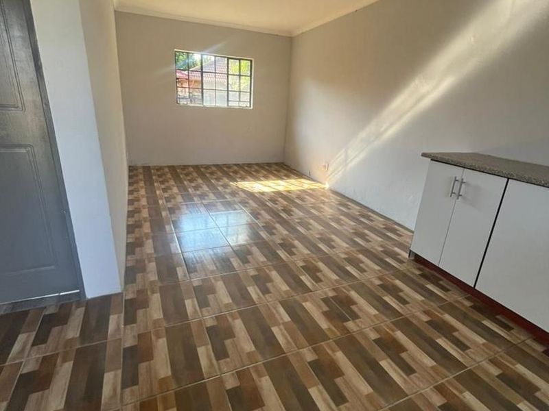 3 Bedroom house available for rental - Photo 2