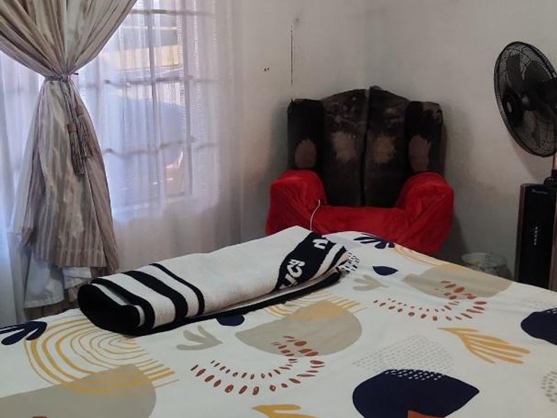 3 Bedroom House For Sale in Heatherview - Photo 3