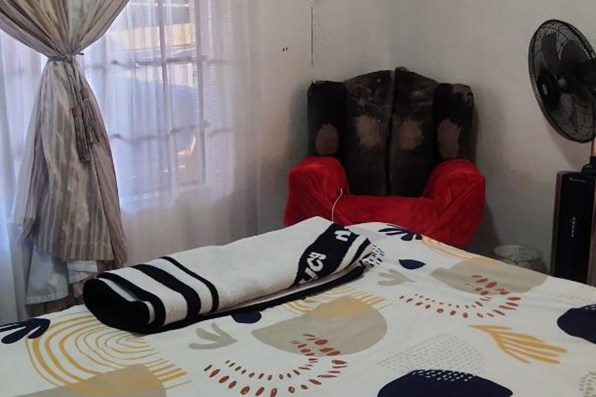 3 Bedroom House For Sale in Heatherview - Photo 3