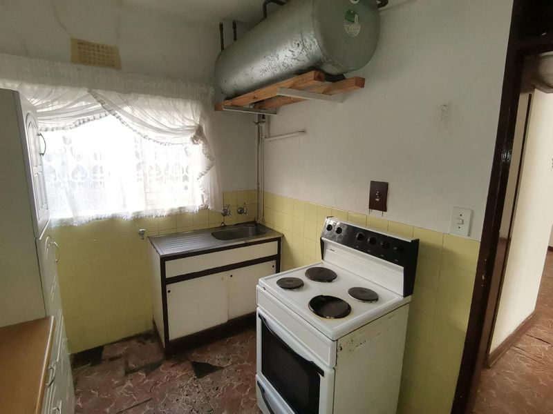 Neat 1 Bedroom Ground Floor Apartment To Let in Witpoortjie - Photo 5