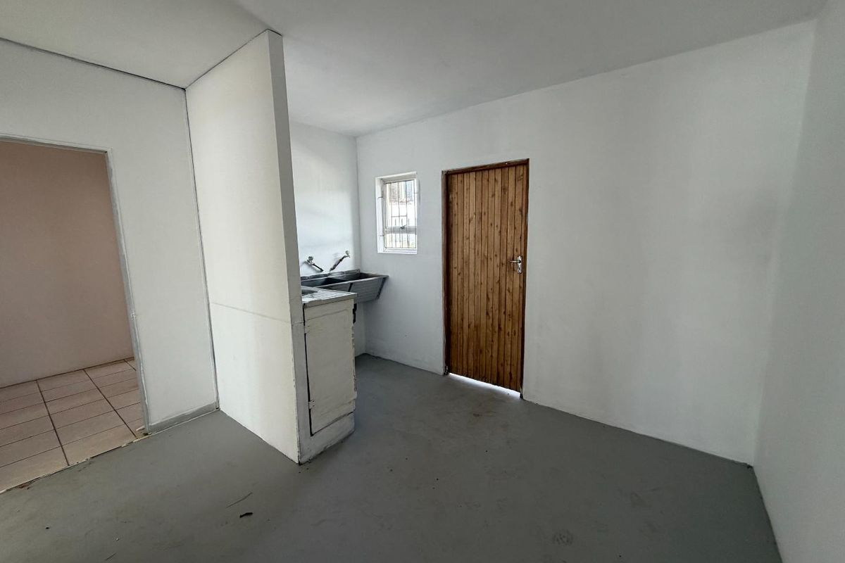 Prime Commercial Unit To Let in Ballito - Photo 3
