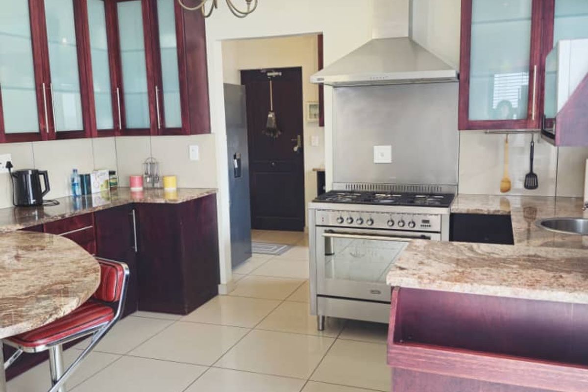 3Bedroom Furnished house in Langstrand - Namibia - Photo 4