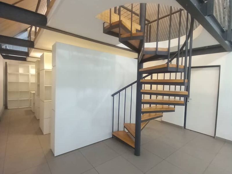 NEAR MAERUA TO LET - MODERN OFFICES - Photo 3