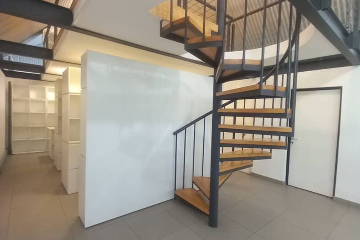 NEAR MAERUA TO LET - MODERN OFFICES - Photo 3