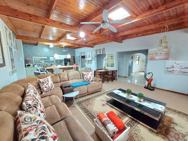 Exceptional 5-Bedroom Home in North Dune – Below Market Value! - Photo 9