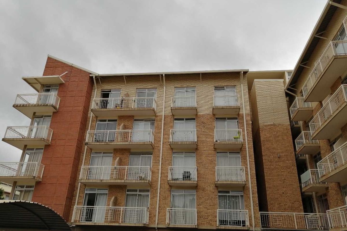 Neat 2 Bedroom apartment to rent - Photo 2