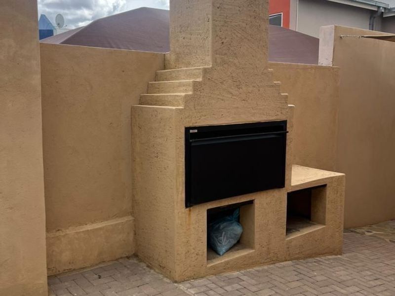 Office For Rent Windhoek West - Photo 3