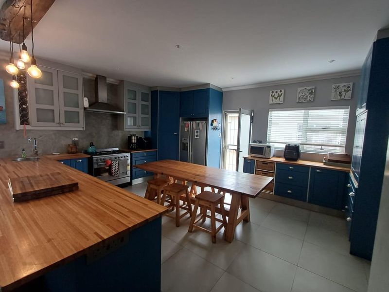 Family home - PRICE REDUCED TO SELL FAST!!! - Photo 8