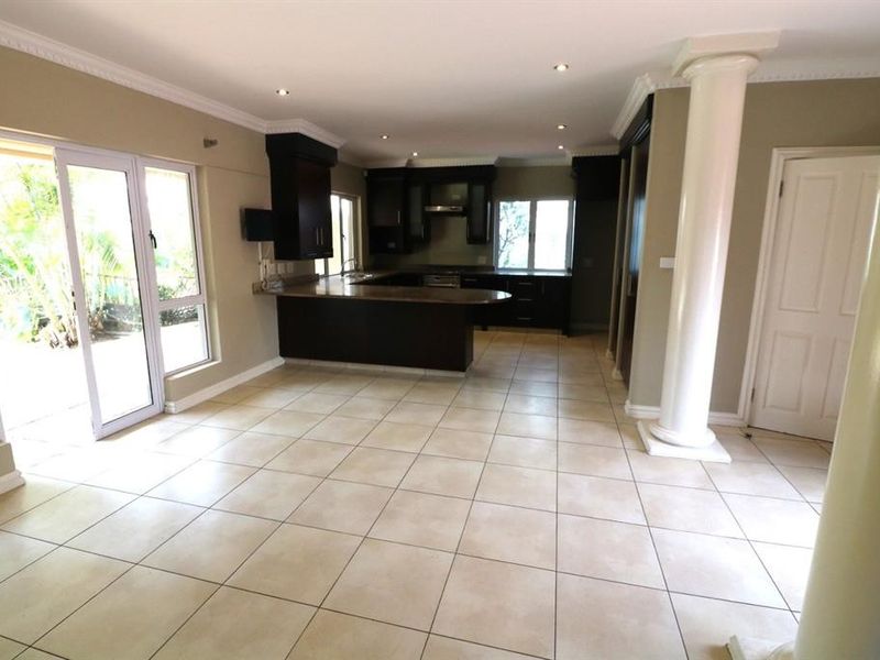 Spacious Umhlanga Townhouse with Pool Oasis - Photo 6