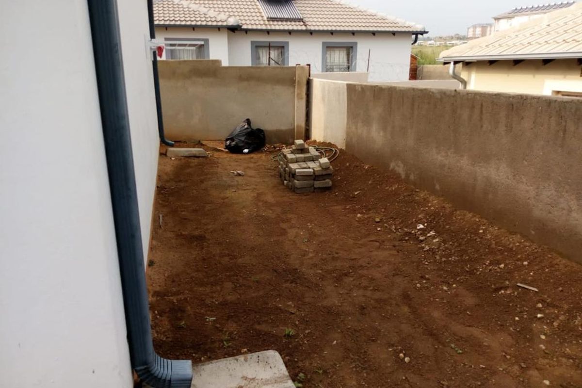 Riverside View Home - R 850 000! - Photo 3
