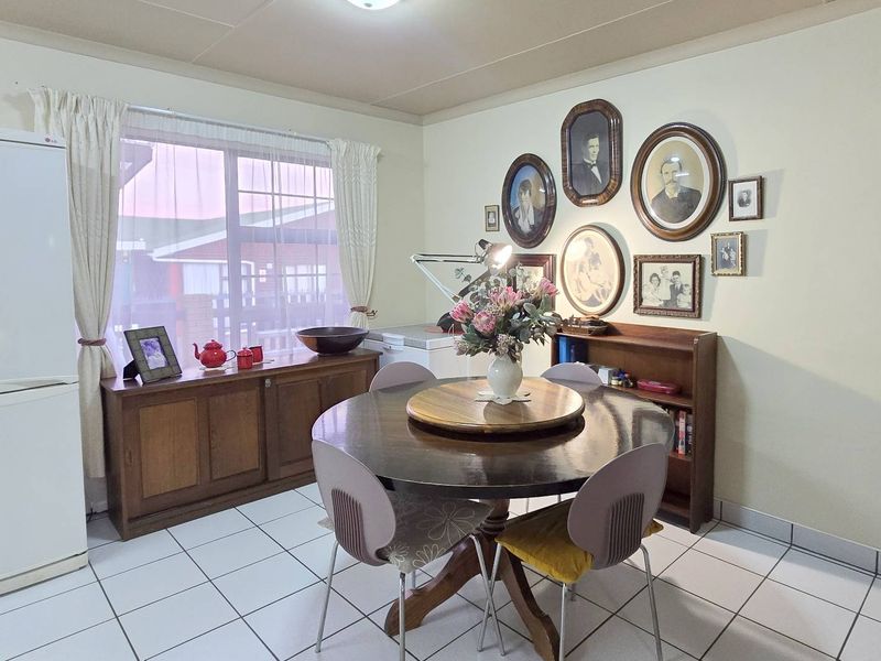 Retirement Village - Fonteine Park - Two Bedroom Home for Sale in a Lifestyle Estate for over 50's! - Photo 10