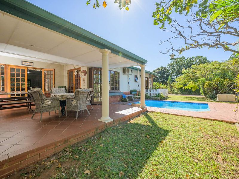 A rare find in Umhlanga Manors - a free standing home! - Photo 5