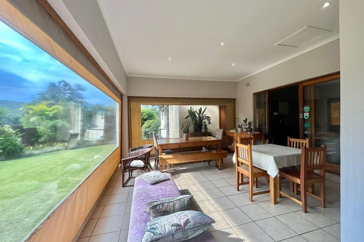 Well-Maintained 3 Bedroom Home with 4 Income-Generating Flatlets in Montrose - Photo 2
